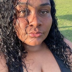 Meet your Posher, Olympia